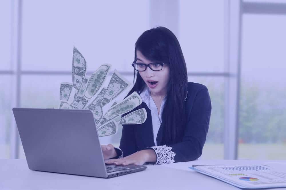 9 easy ways to make money online at a job